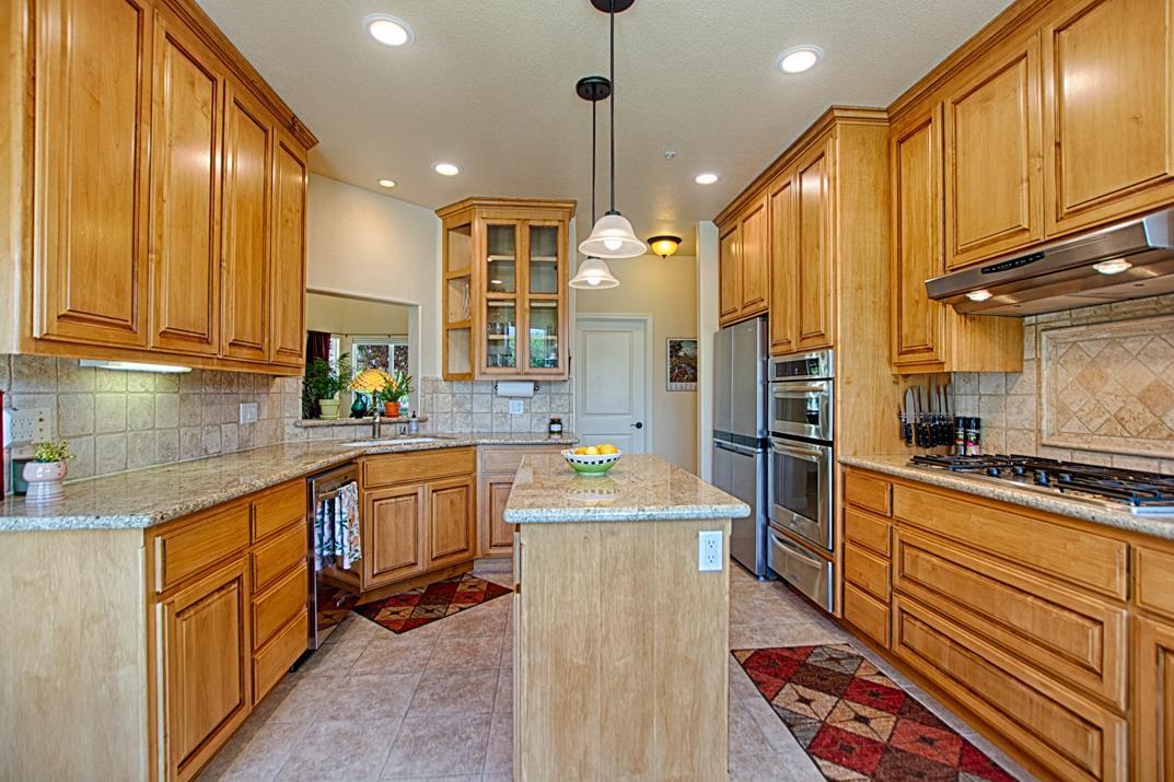 Detail Gallery Image 24 of 53 For 106 Santina Ct, Santa Cruz,  CA 95062 - 3 Beds | 2/1 Baths