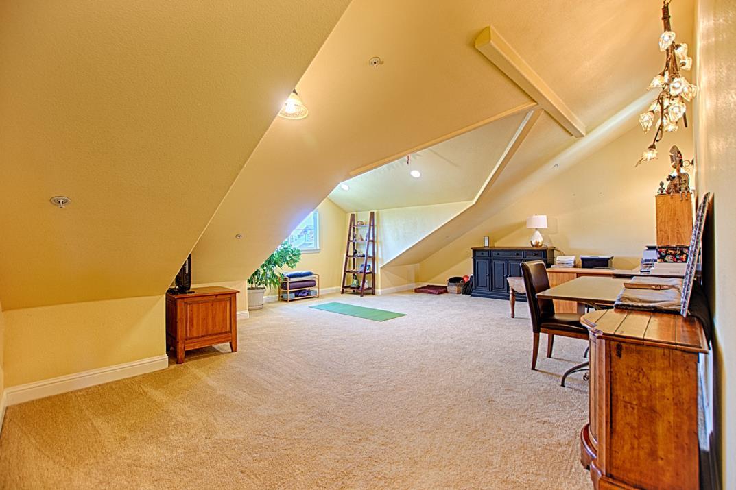 Detail Gallery Image 36 of 53 For 106 Santina Ct, Santa Cruz,  CA 95062 - 3 Beds | 2/1 Baths