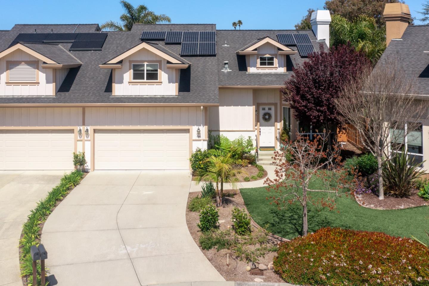 Detail Gallery Image 4 of 53 For 106 Santina Ct, Santa Cruz,  CA 95062 - 3 Beds | 2/1 Baths