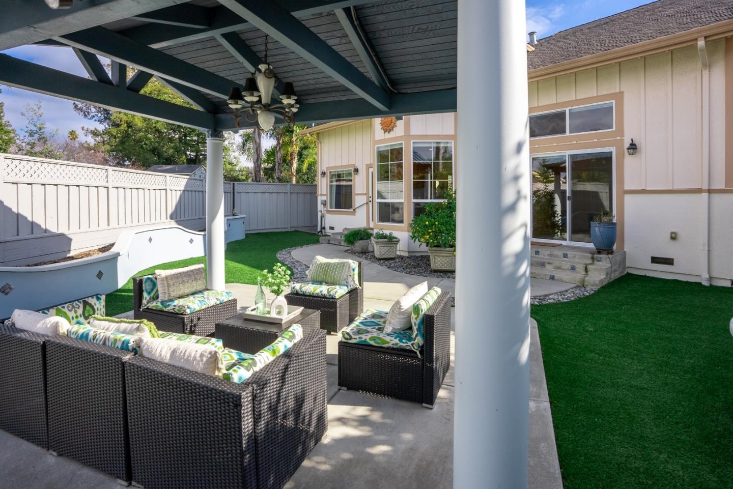 Detail Gallery Image 43 of 53 For 106 Santina Ct, Santa Cruz,  CA 95062 - 3 Beds | 2/1 Baths