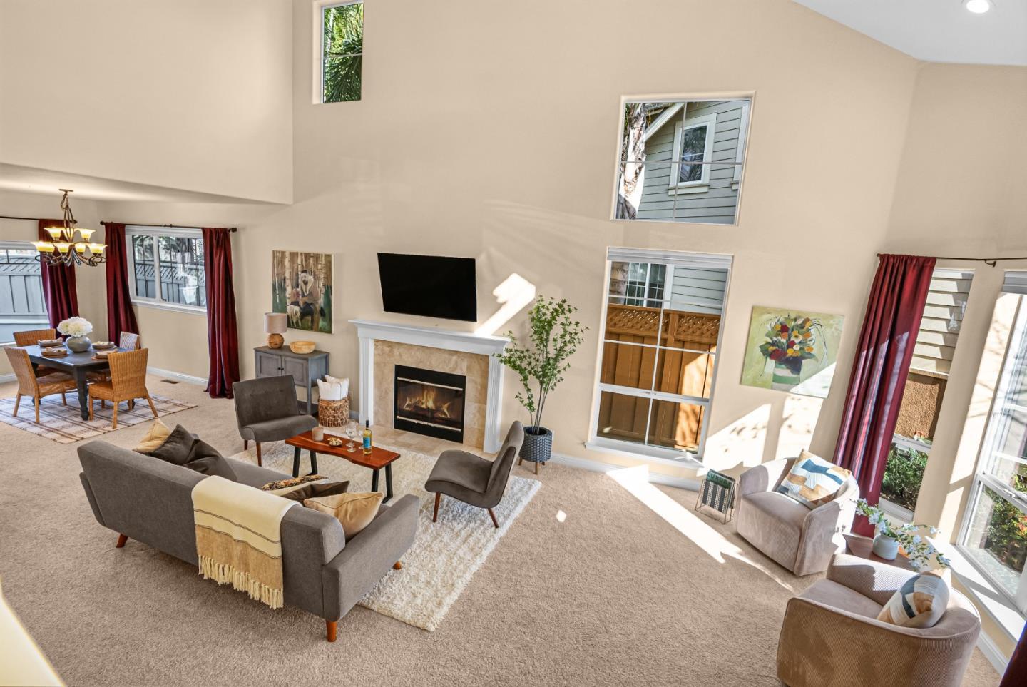 Detail Gallery Image 9 of 53 For 106 Santina Ct, Santa Cruz,  CA 95062 - 3 Beds | 2/1 Baths