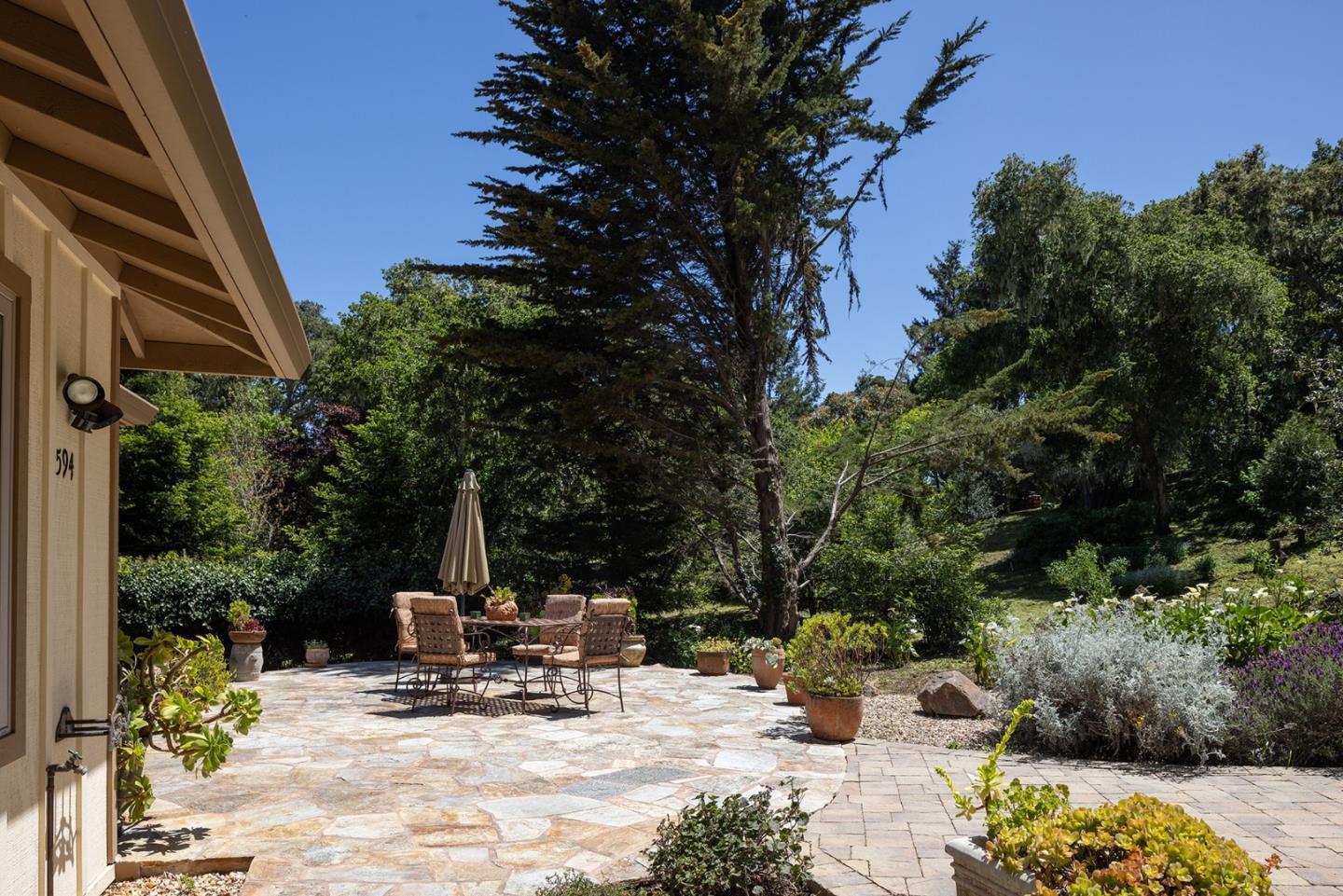 Detail Gallery Image 19 of 23 For 594 Viejo Rd, Carmel,  CA 93923 - 2 Beds | 2 Baths