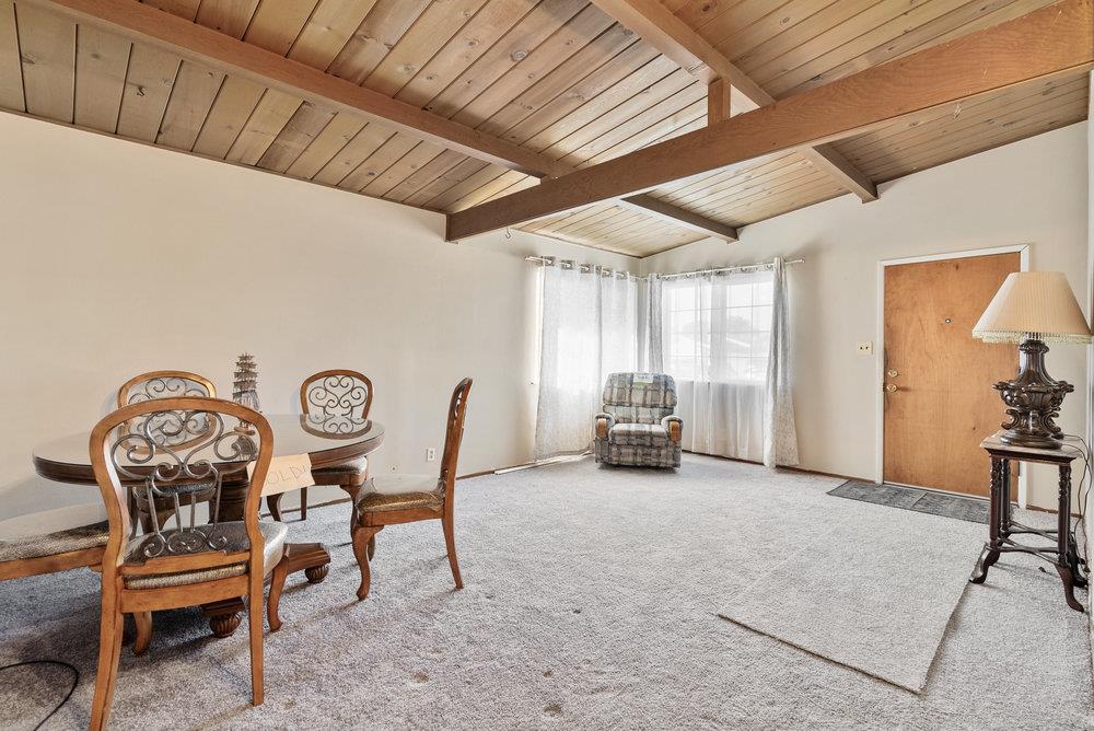 Detail Gallery Image 2 of 14 For 718 Meadow Dr, Salinas,  CA 93905 - 3 Beds | 2 Baths