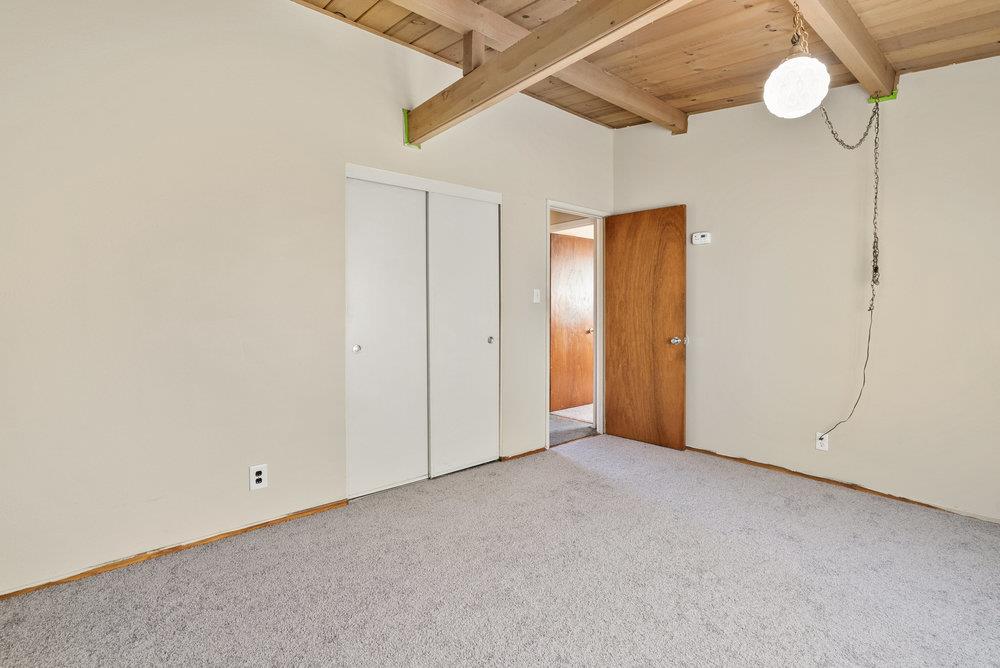 Detail Gallery Image 8 of 14 For 718 Meadow Dr, Salinas,  CA 93905 - 3 Beds | 2 Baths