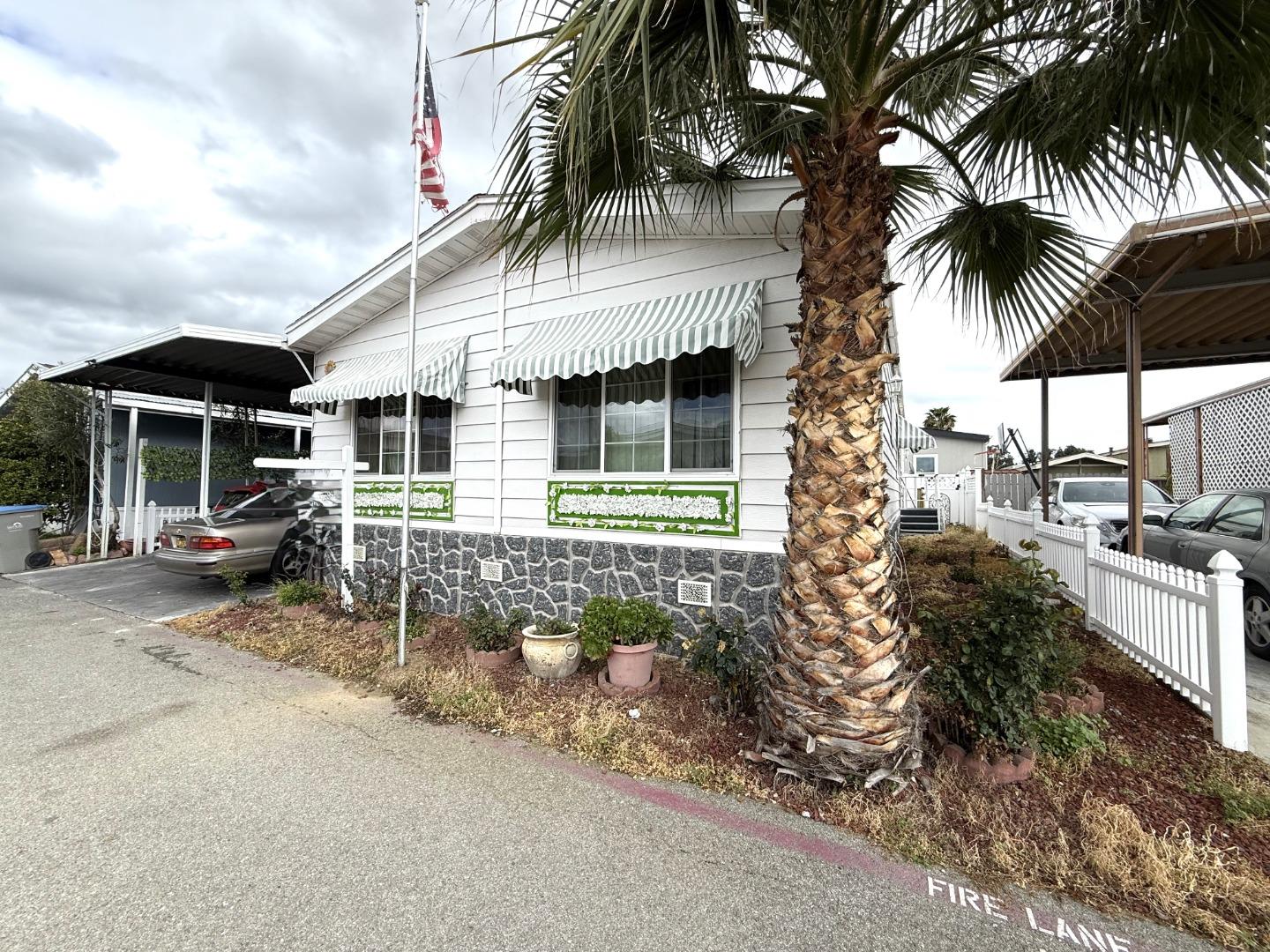 Detail Gallery Image 3 of 9 For 1837 Quimby Rd #1837,  San Jose,  CA 95122 - 3 Beds | 2 Baths