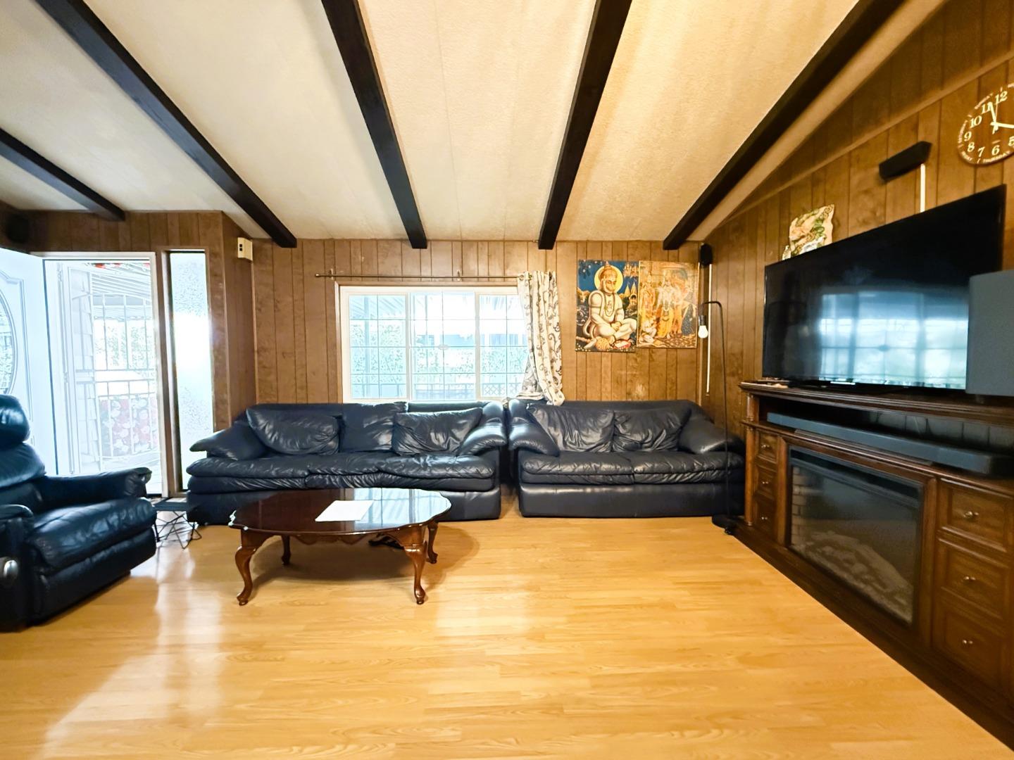 Detail Gallery Image 4 of 9 For 1837 Quimby Rd #1837,  San Jose,  CA 95122 - 3 Beds | 2 Baths
