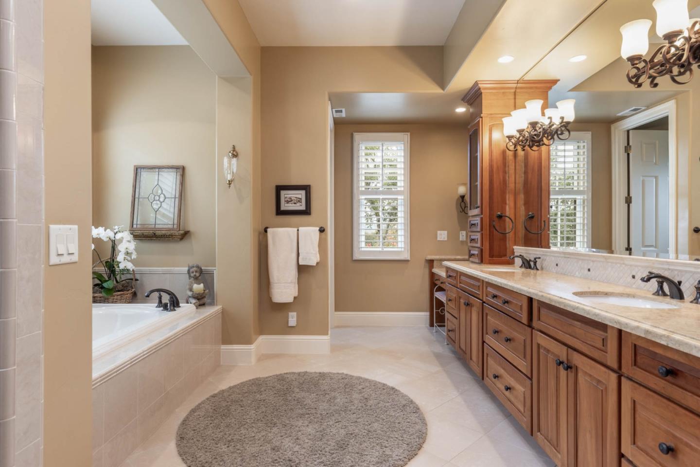 Detail Gallery Image 18 of 44 For 500 Estrella Doro, Monterey,  CA 93940 - 4 Beds | 3/1 Baths