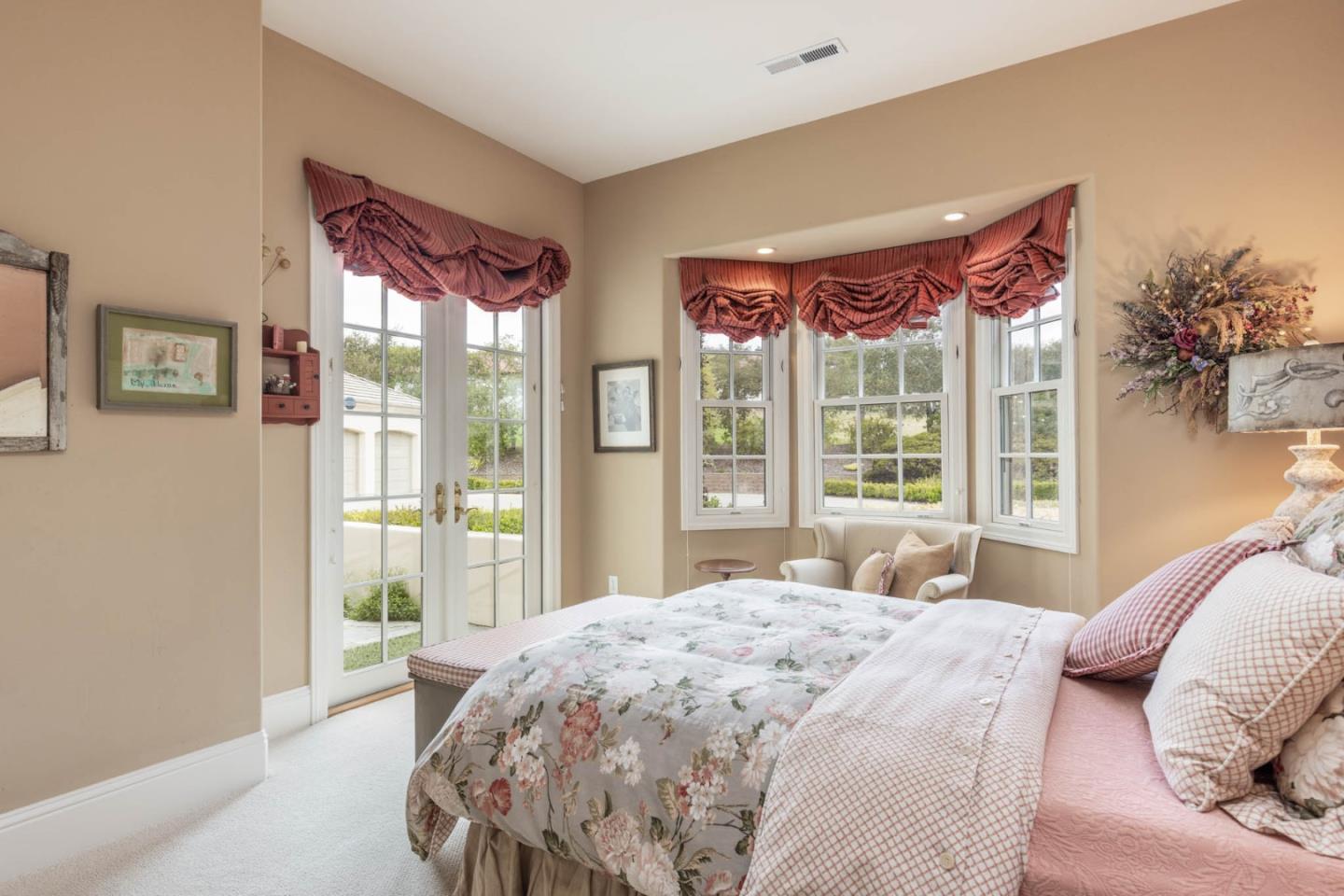 Detail Gallery Image 19 of 44 For 500 Estrella Doro, Monterey,  CA 93940 - 4 Beds | 3/1 Baths