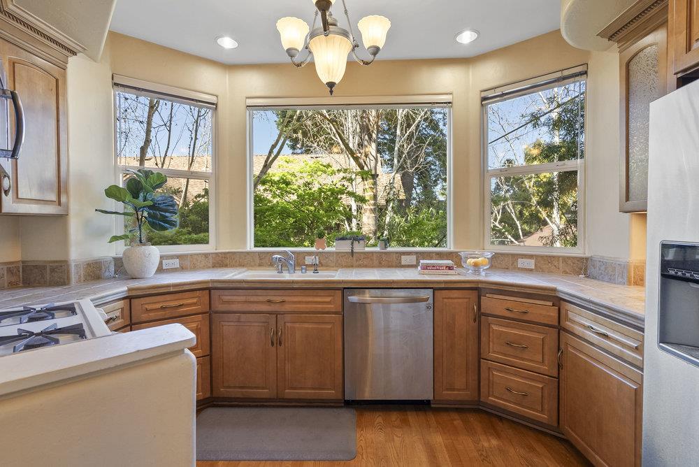 Detail Gallery Image 19 of 41 For 233 Villa Mar Vis, Santa Cruz,  CA 95060 - 3 Beds | 3 Baths