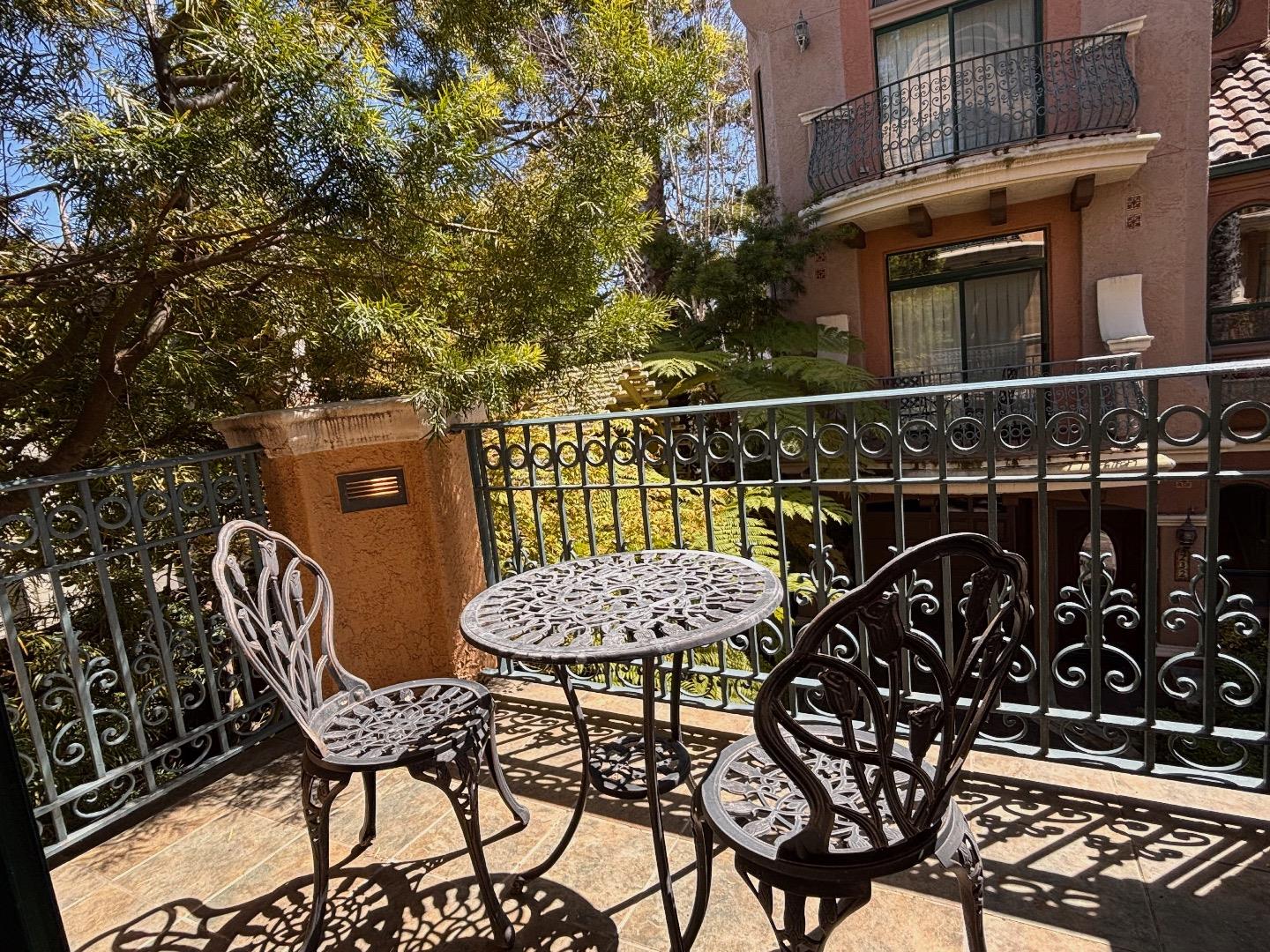 Detail Gallery Image 20 of 41 For 233 Villa Mar Vis, Santa Cruz,  CA 95060 - 3 Beds | 3 Baths