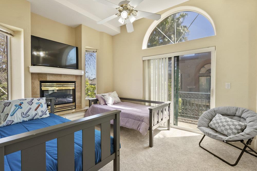 Detail Gallery Image 26 of 41 For 233 Villa Mar Vis, Santa Cruz,  CA 95060 - 3 Beds | 3 Baths