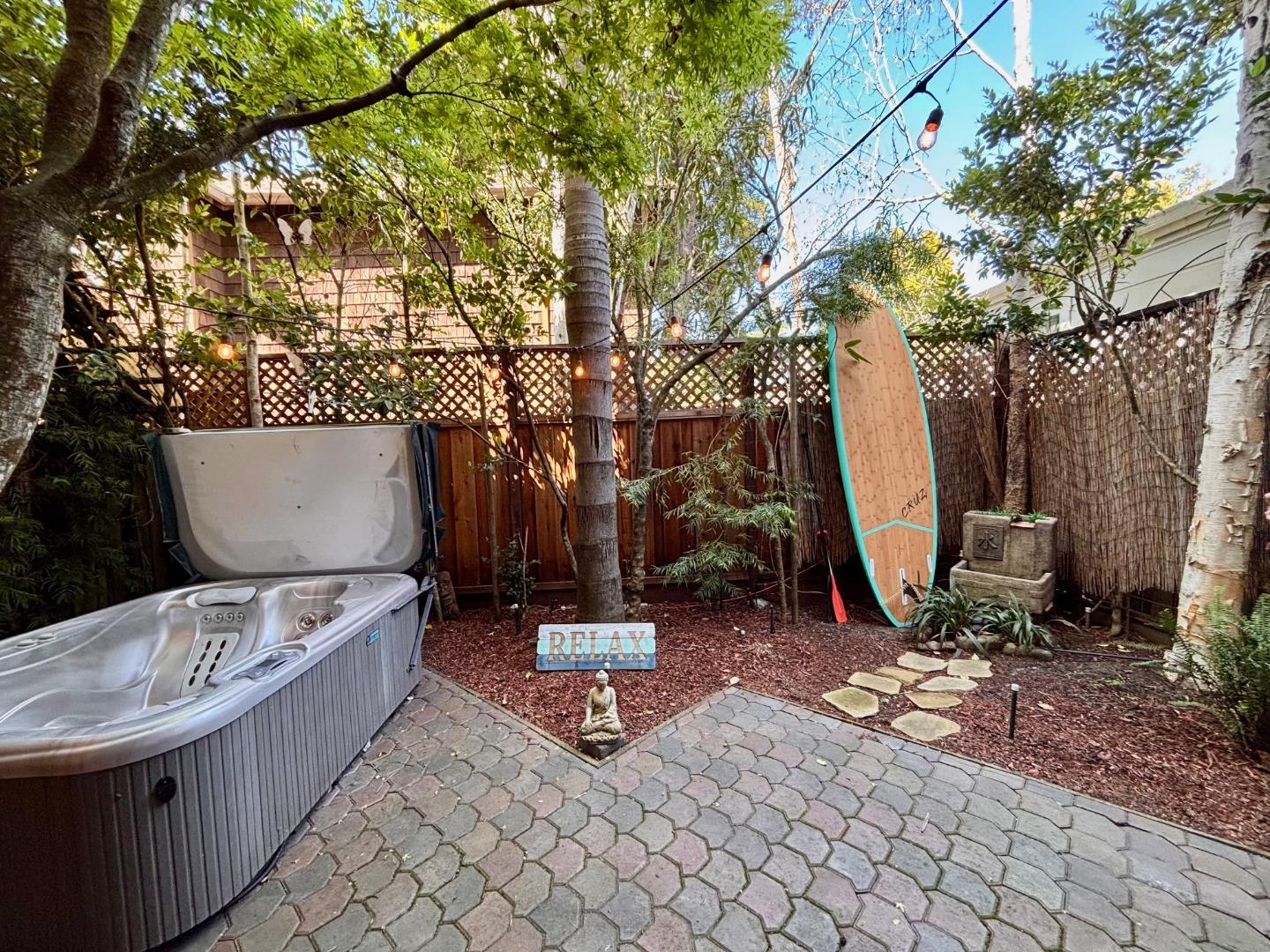 Detail Gallery Image 32 of 41 For 233 Villa Mar Vis, Santa Cruz,  CA 95060 - 3 Beds | 3 Baths