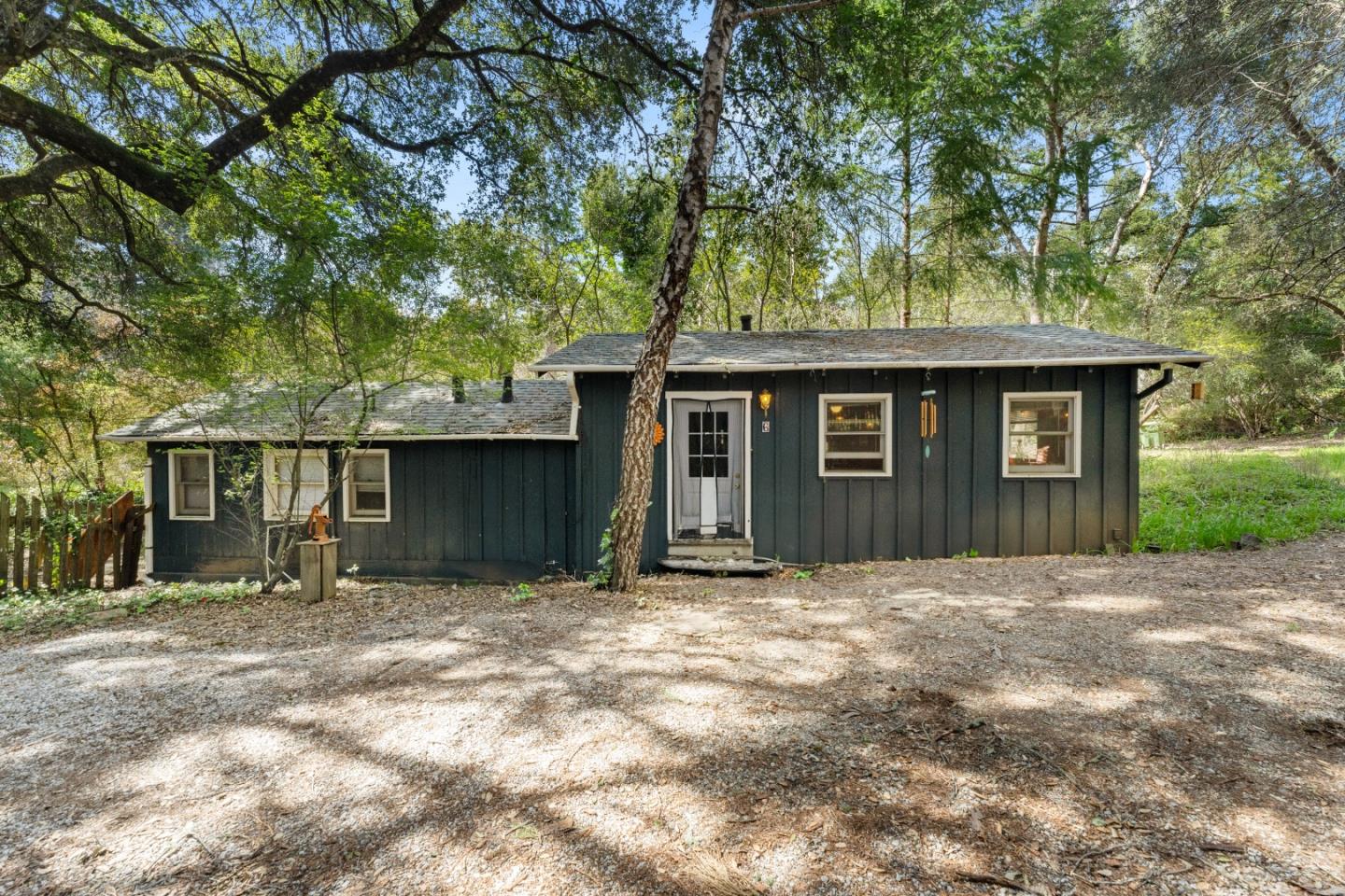 Detail Gallery Image 33 of 51 For 24 Grainger Ln, Santa Cruz,  CA 95060 - – Beds | – Baths