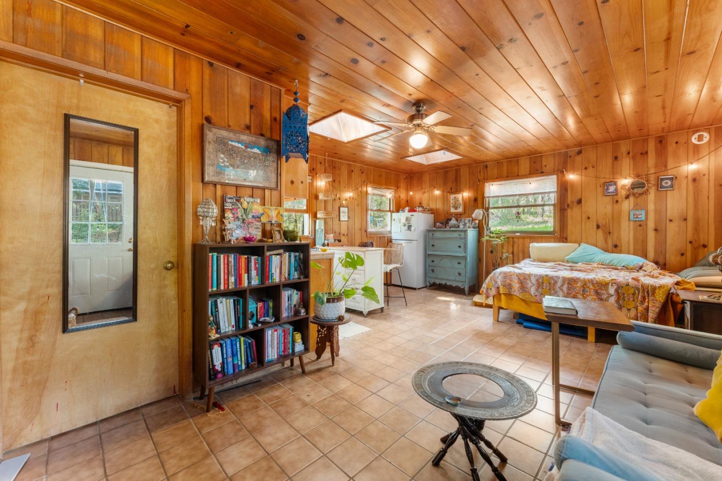 Detail Gallery Image 41 of 51 For 24 Grainger Ln, Santa Cruz,  CA 95060 - – Beds | – Baths
