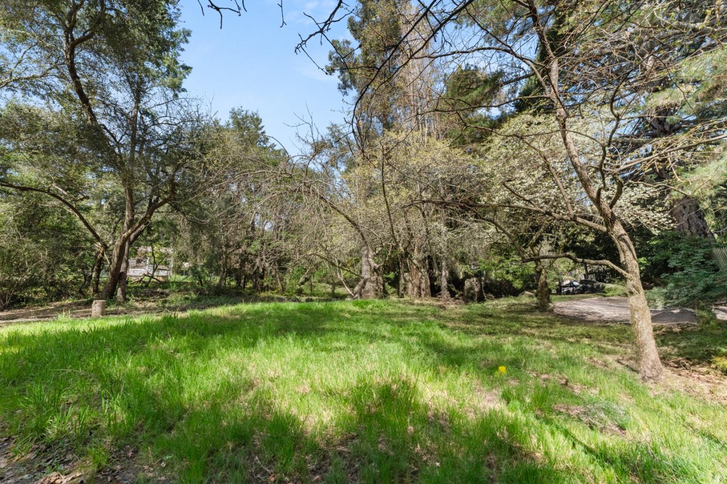 Detail Gallery Image 45 of 51 For 24 Grainger Ln, Santa Cruz,  CA 95060 - – Beds | – Baths