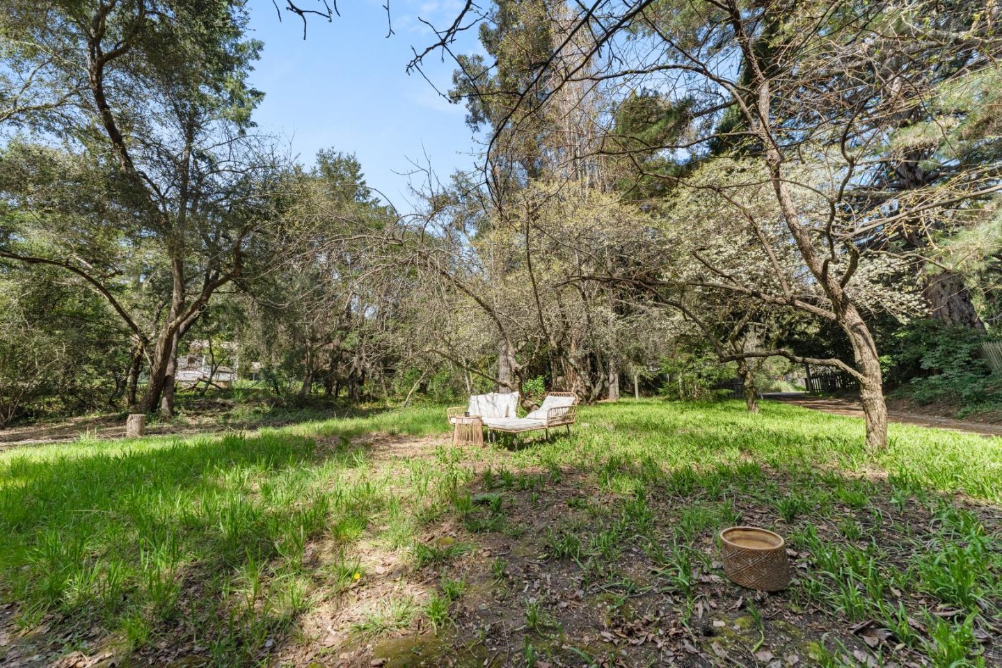 Detail Gallery Image 46 of 51 For 24 Grainger Ln, Santa Cruz,  CA 95060 - – Beds | – Baths