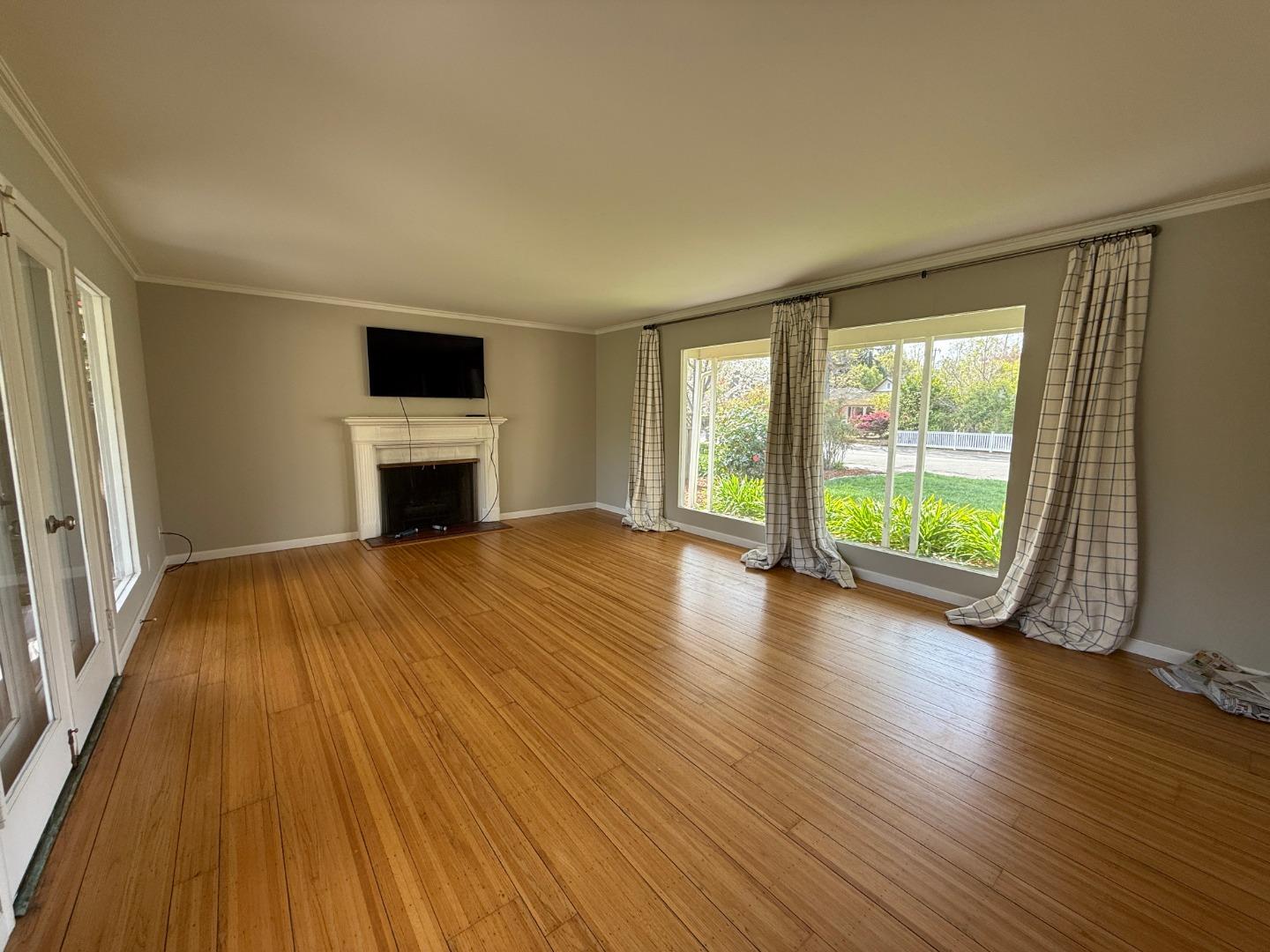 Detail Gallery Image 5 of 27 For 460 Cotton St, Menlo Park,  CA 94025 - 3 Beds | 2 Baths