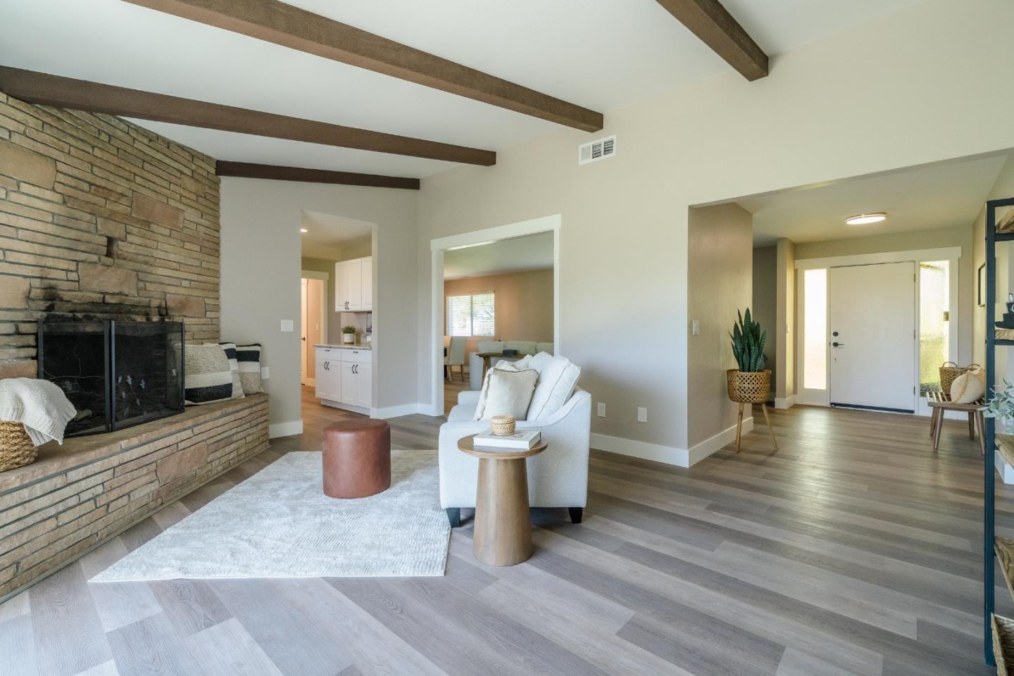 Detail Gallery Image 15 of 36 For 5150 San Felipe Rd, Hollister,  CA 95023 - 4 Beds | 2 Baths