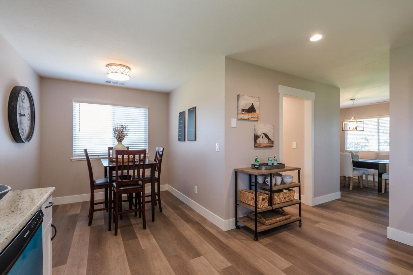 Detail Gallery Image 17 of 36 For 5150 San Felipe Rd, Hollister,  CA 95023 - 4 Beds | 2 Baths
