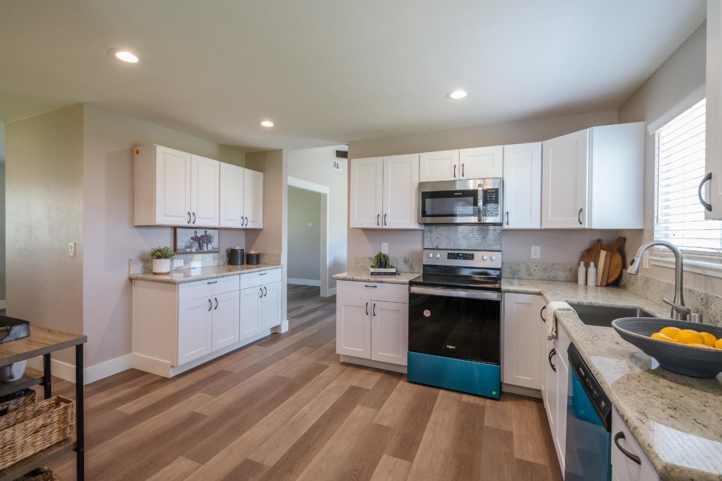 Detail Gallery Image 18 of 36 For 5150 San Felipe Rd, Hollister,  CA 95023 - 4 Beds | 2 Baths
