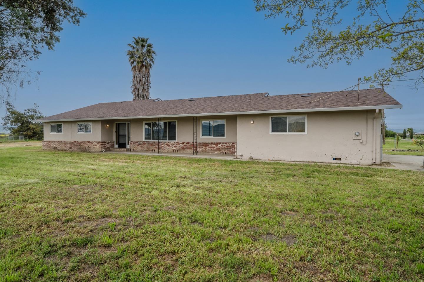 Detail Gallery Image 2 of 36 For 5150 San Felipe Rd, Hollister,  CA 95023 - 4 Beds | 2 Baths