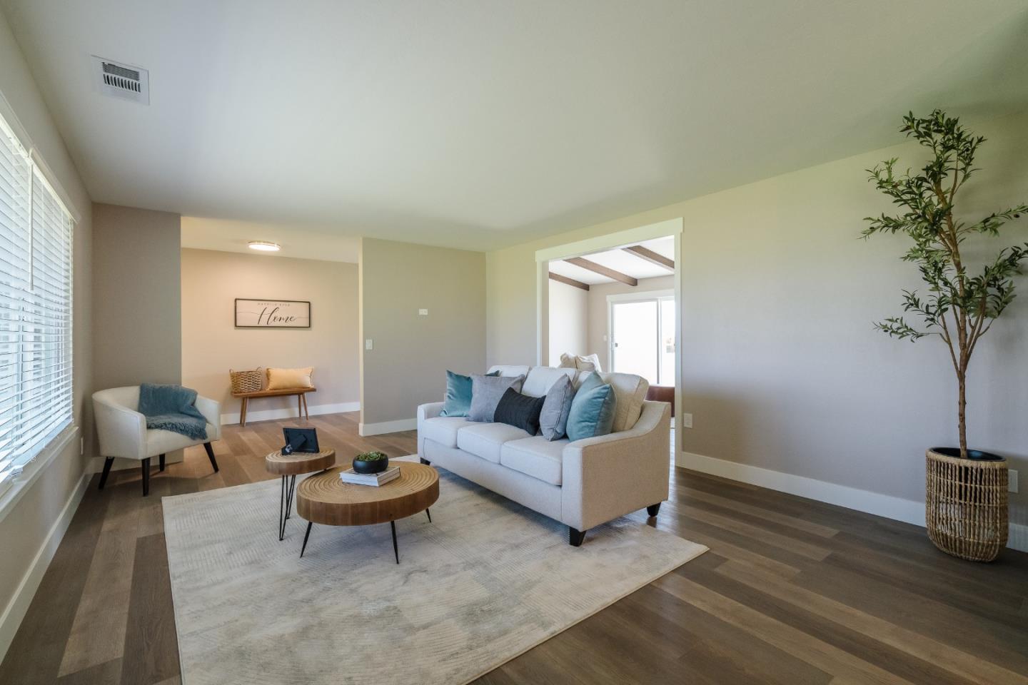 Detail Gallery Image 8 of 36 For 5150 San Felipe Rd, Hollister,  CA 95023 - 4 Beds | 2 Baths