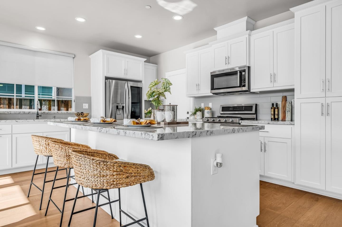 Detail Gallery Image 13 of 56 For 6014 Rocco Ct, San Jose,  CA 95120 - 4 Beds | 2/1 Baths