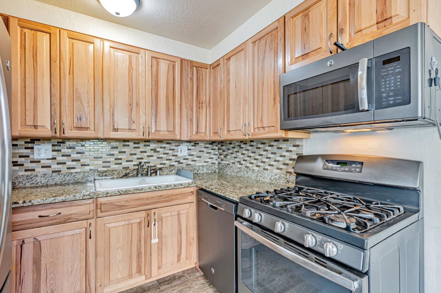 Detail Gallery Image 10 of 43 For 4631 Whitwood Ln, San Jose,  CA 95130 - – Beds | – Baths