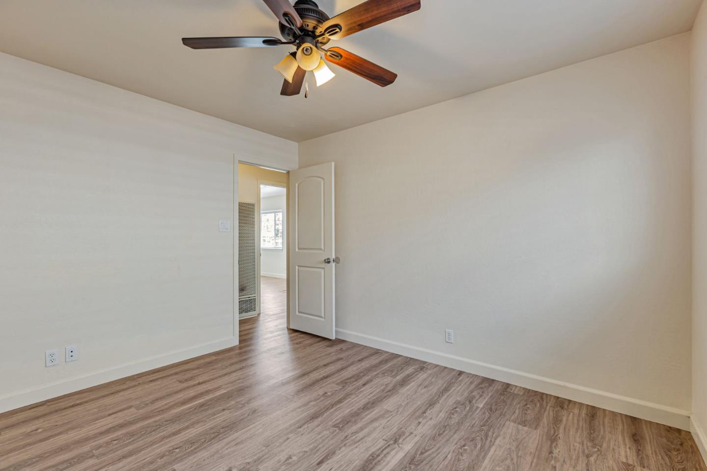 Detail Gallery Image 14 of 43 For 4631 Whitwood Ln, San Jose,  CA 95130 - – Beds | – Baths