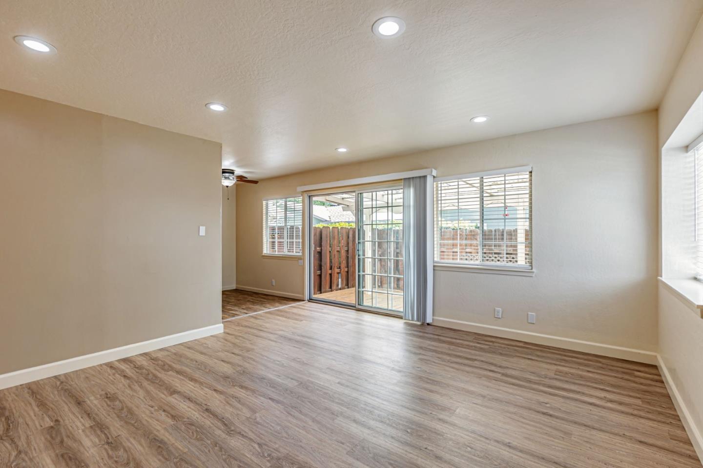 Detail Gallery Image 5 of 43 For 4631 Whitwood Ln, San Jose,  CA 95130 - – Beds | – Baths