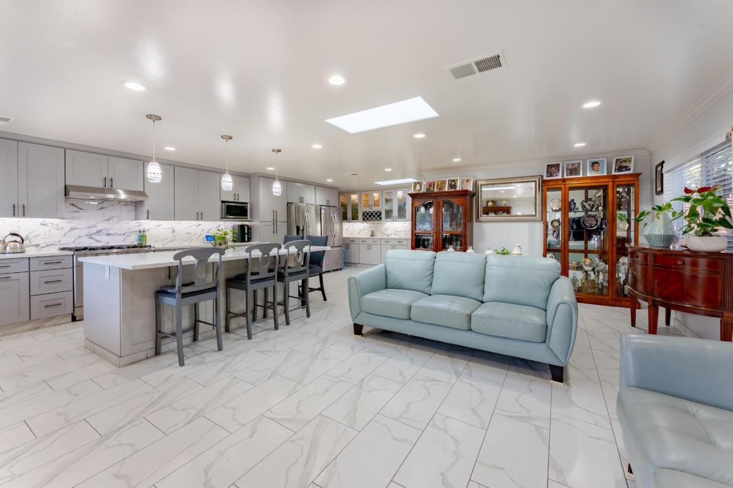 Detail Gallery Image 2 of 39 For 1353 Orlando Dr, San Jose,  CA 95122 - 5 Beds | 4 Baths