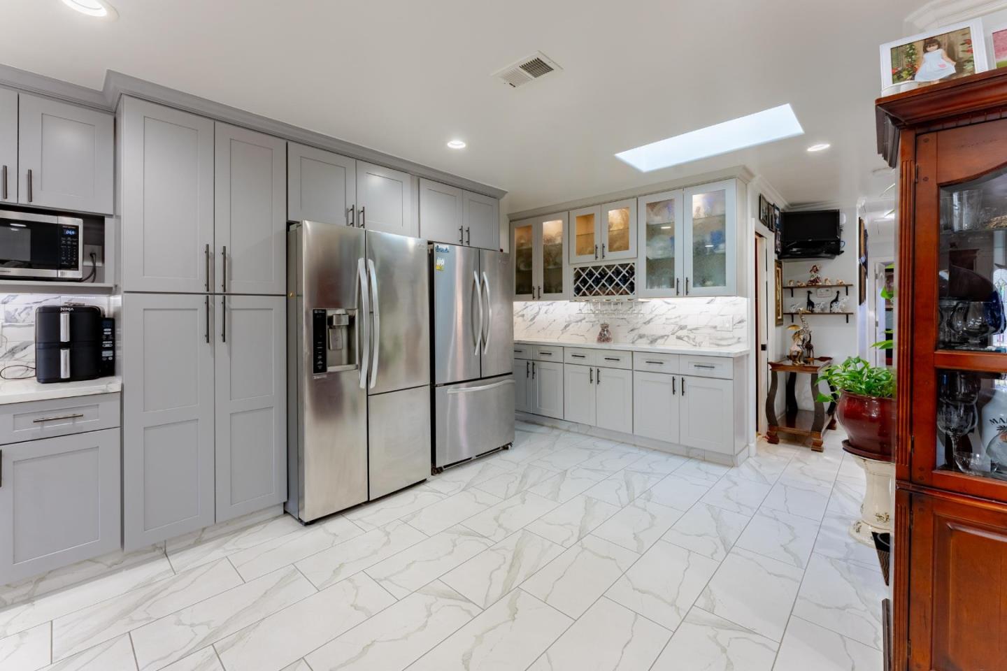 Detail Gallery Image 6 of 39 For 1353 Orlando Dr, San Jose,  CA 95122 - 5 Beds | 4 Baths
