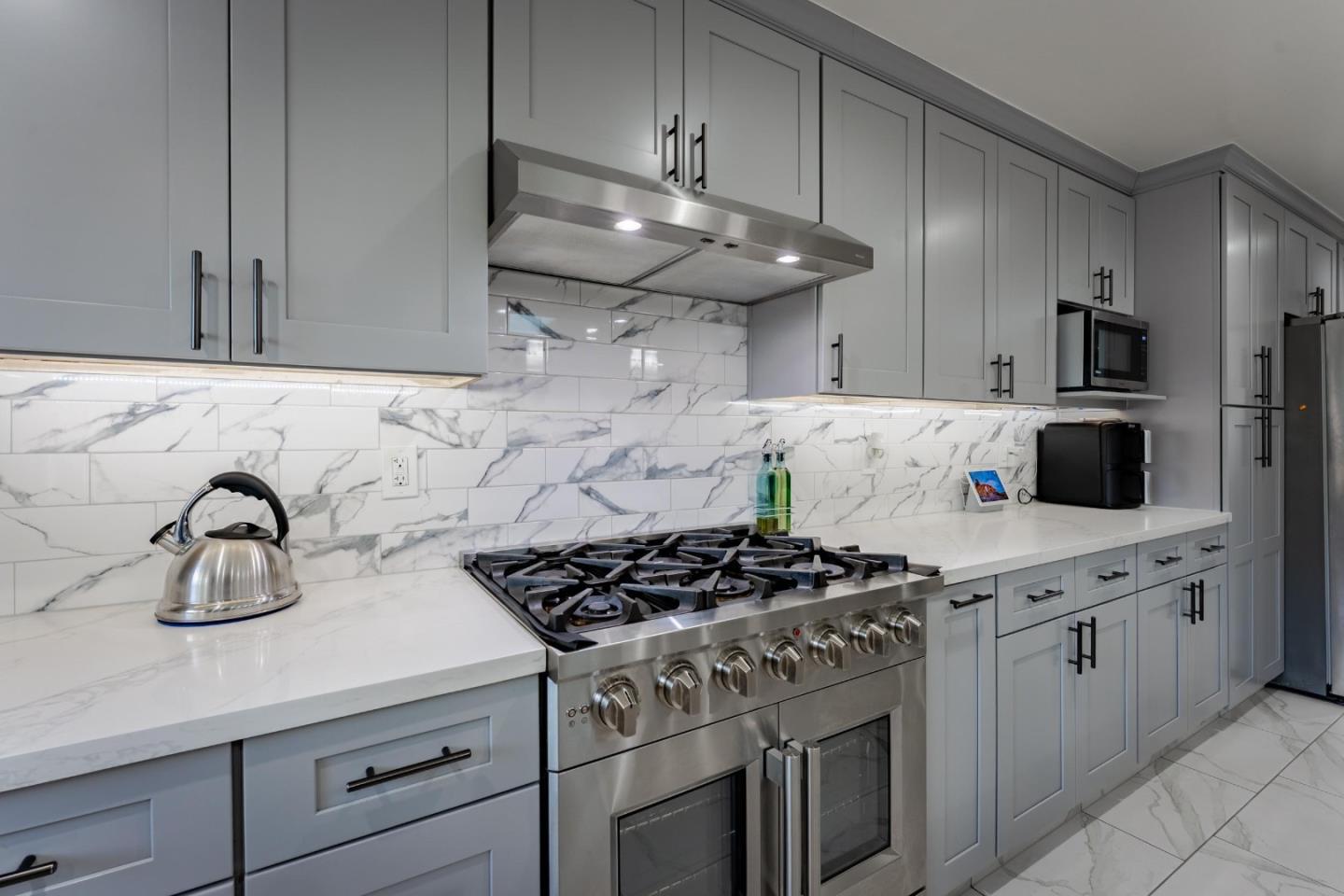 Detail Gallery Image 8 of 39 For 1353 Orlando Dr, San Jose,  CA 95122 - 5 Beds | 4 Baths