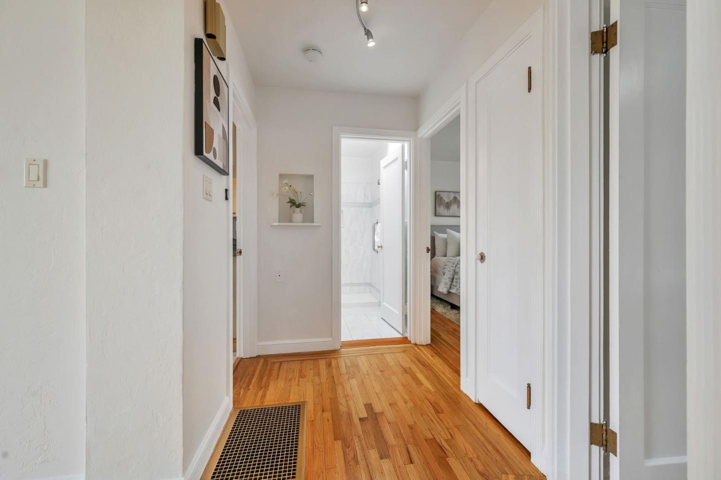 Detail Gallery Image 11 of 43 For 2314 43rd Ave, San Francisco,  CA 94116 - 2 Beds | 1 Baths
