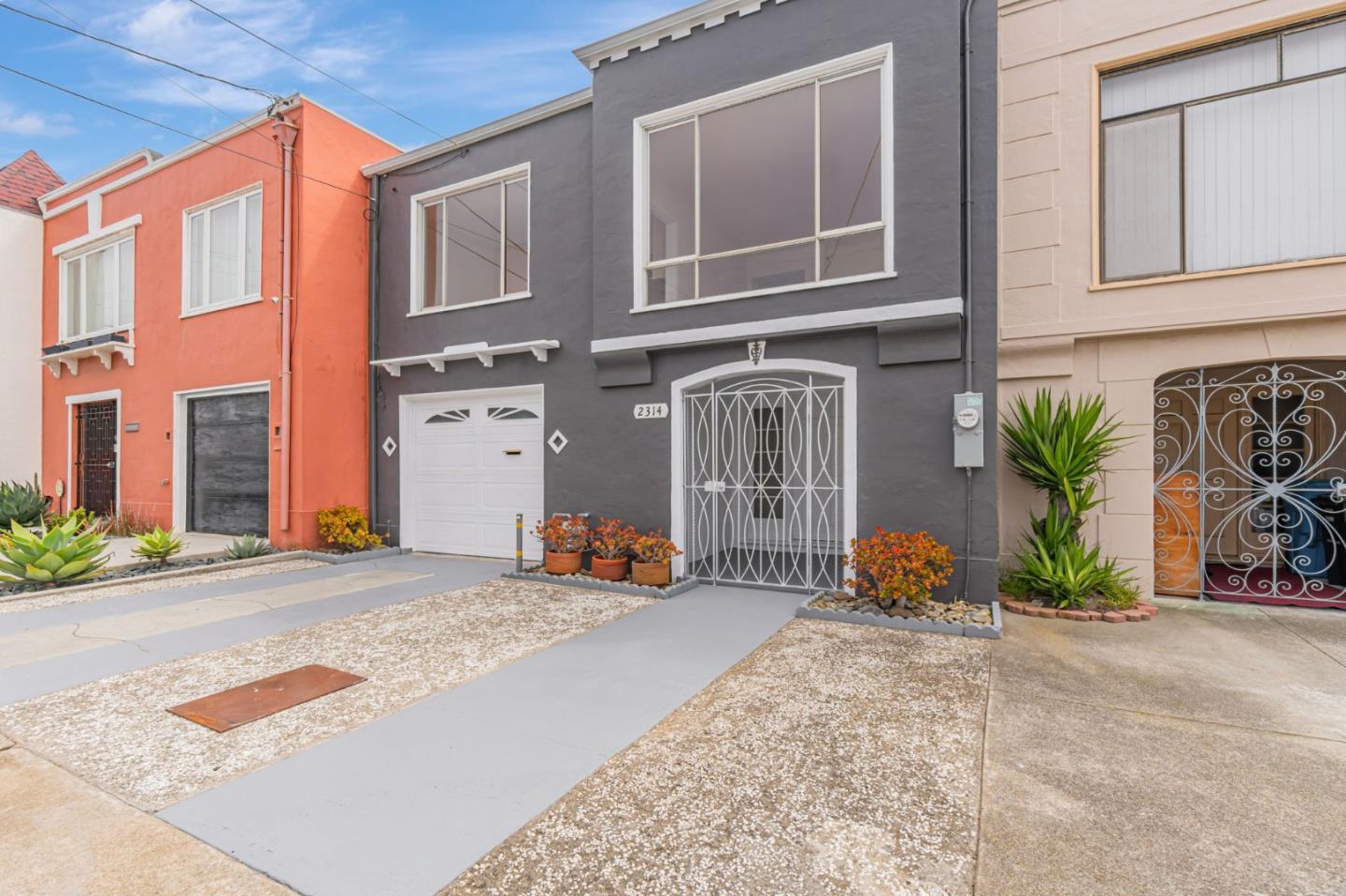 Detail Gallery Image 2 of 43 For 2314 43rd Ave, San Francisco,  CA 94116 - 2 Beds | 1 Baths
