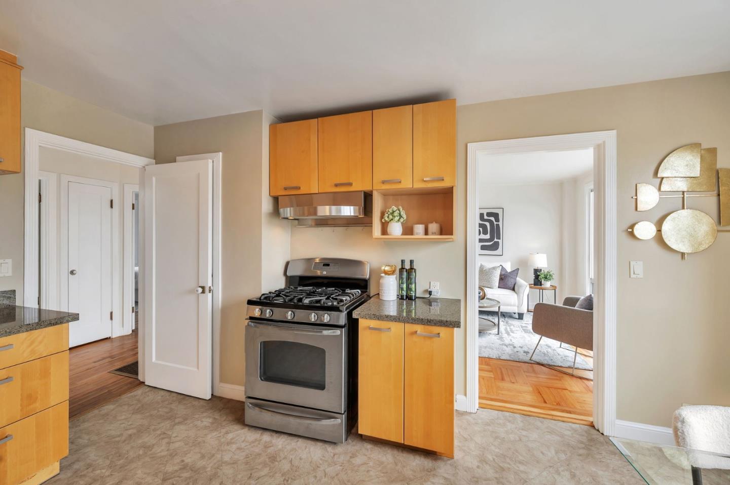 Detail Gallery Image 22 of 43 For 2314 43rd Ave, San Francisco,  CA 94116 - 2 Beds | 1 Baths