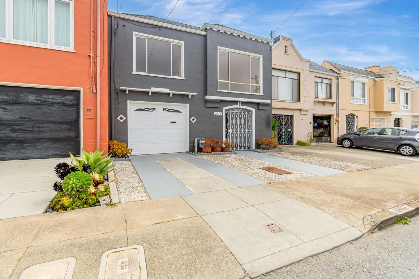 Detail Gallery Image 5 of 43 For 2314 43rd Ave, San Francisco,  CA 94116 - 2 Beds | 1 Baths