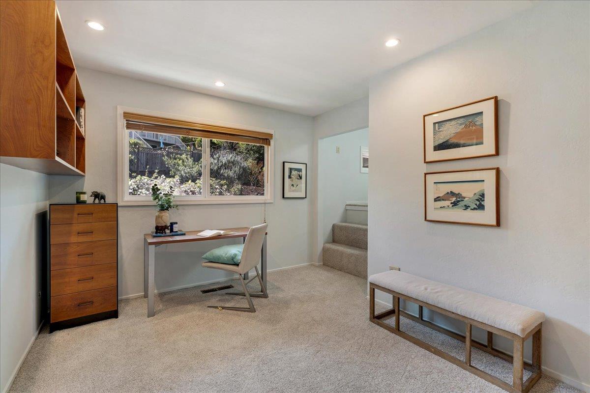 Detail Gallery Image 23 of 44 For 111 Esmeralda Dr, Santa Cruz,  CA 95060 - 4 Beds | 2/1 Baths