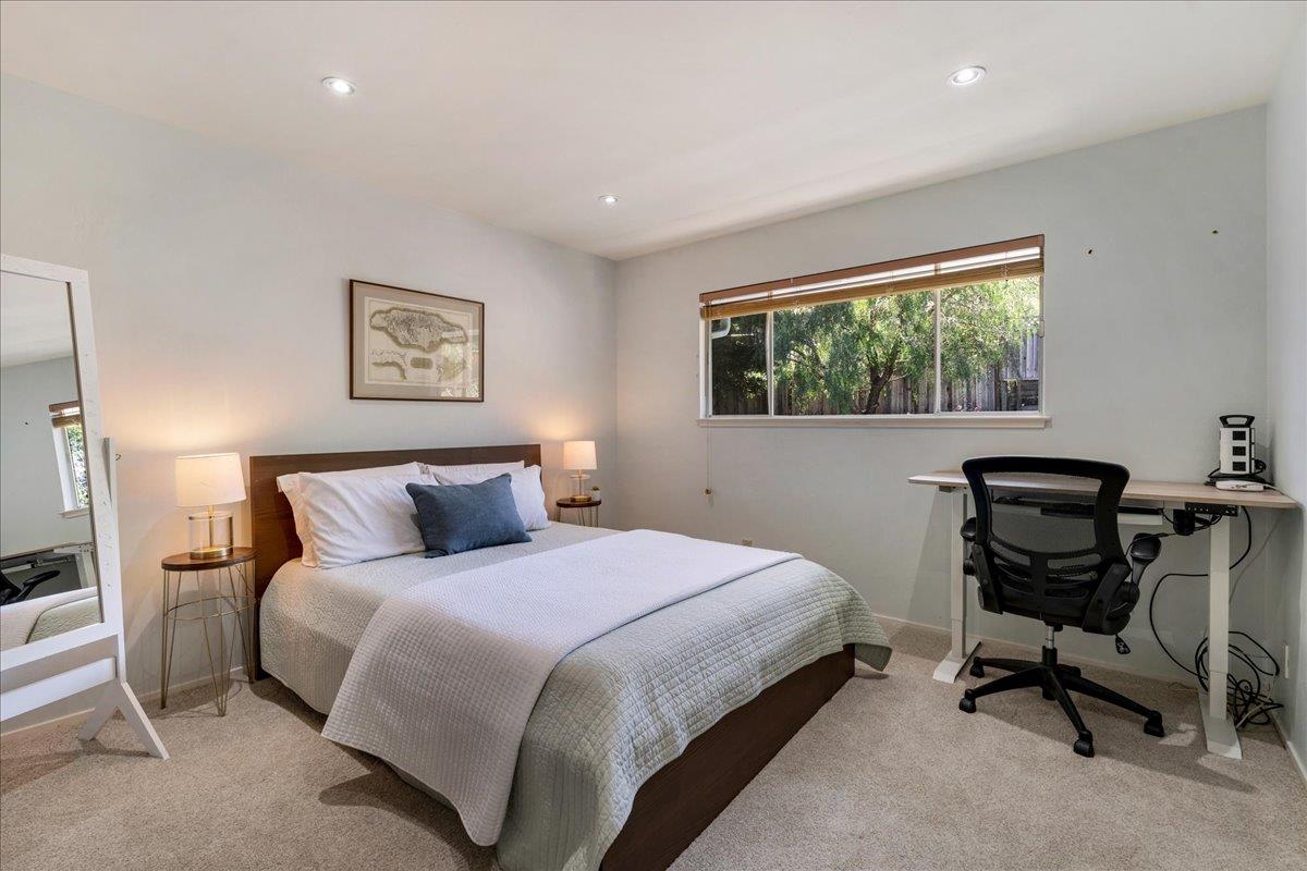 Detail Gallery Image 25 of 44 For 111 Esmeralda Dr, Santa Cruz,  CA 95060 - 4 Beds | 2/1 Baths