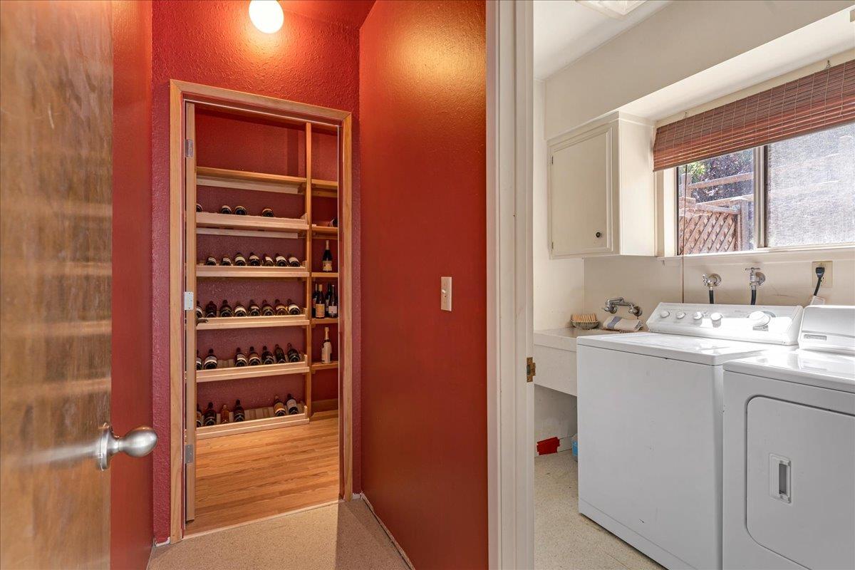 Detail Gallery Image 30 of 44 For 111 Esmeralda Dr, Santa Cruz,  CA 95060 - 4 Beds | 2/1 Baths