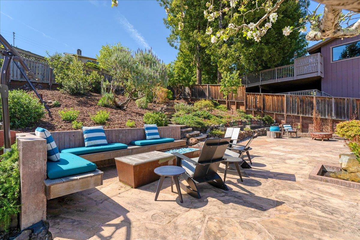 Detail Gallery Image 32 of 44 For 111 Esmeralda Dr, Santa Cruz,  CA 95060 - 4 Beds | 2/1 Baths