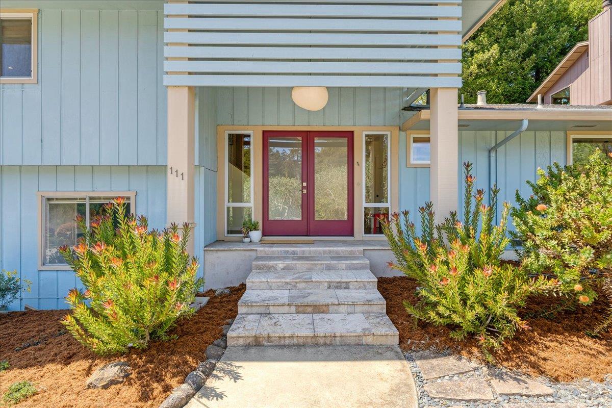 Detail Gallery Image 36 of 44 For 111 Esmeralda Dr, Santa Cruz,  CA 95060 - 4 Beds | 2/1 Baths