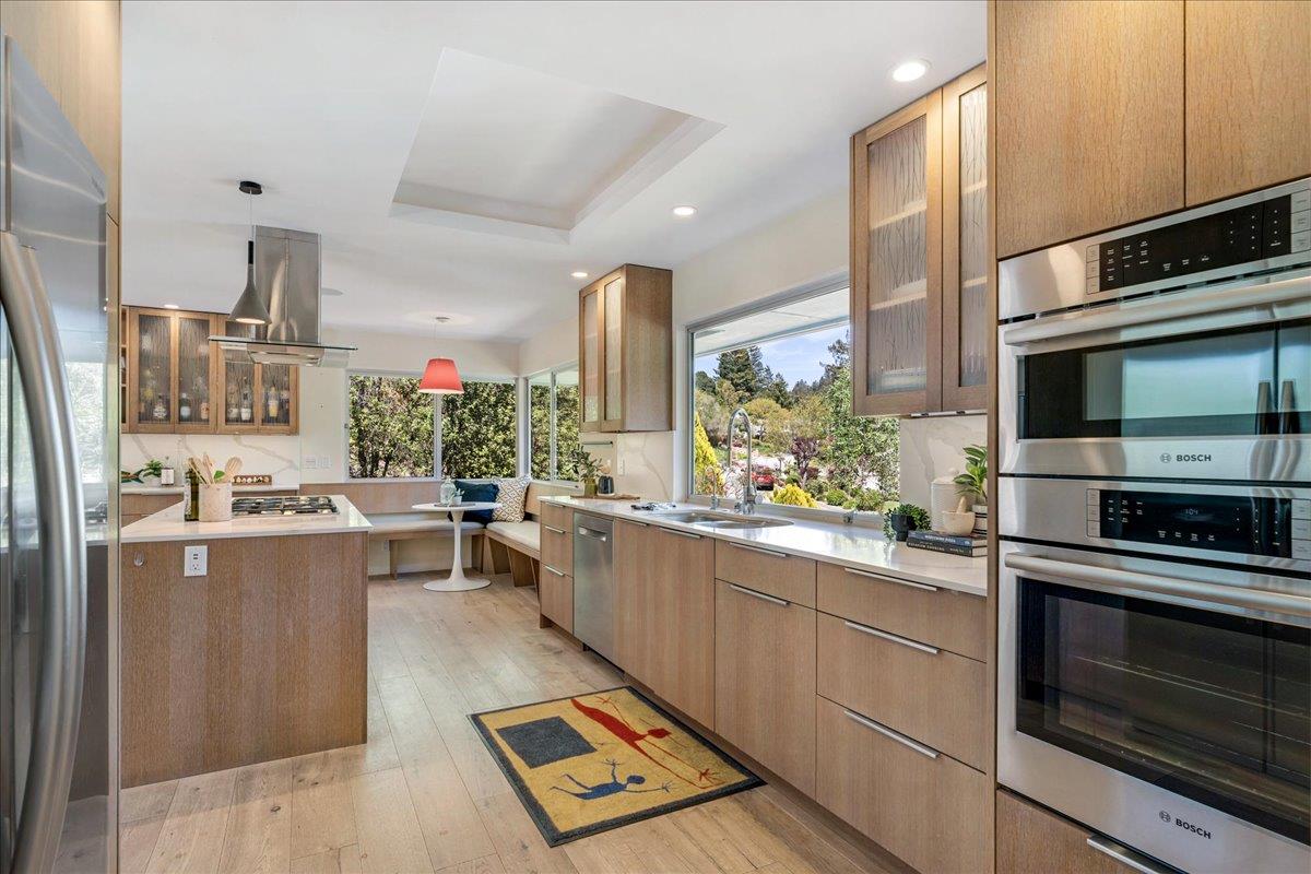 Detail Gallery Image 7 of 44 For 111 Esmeralda Dr, Santa Cruz,  CA 95060 - 4 Beds | 2/1 Baths
