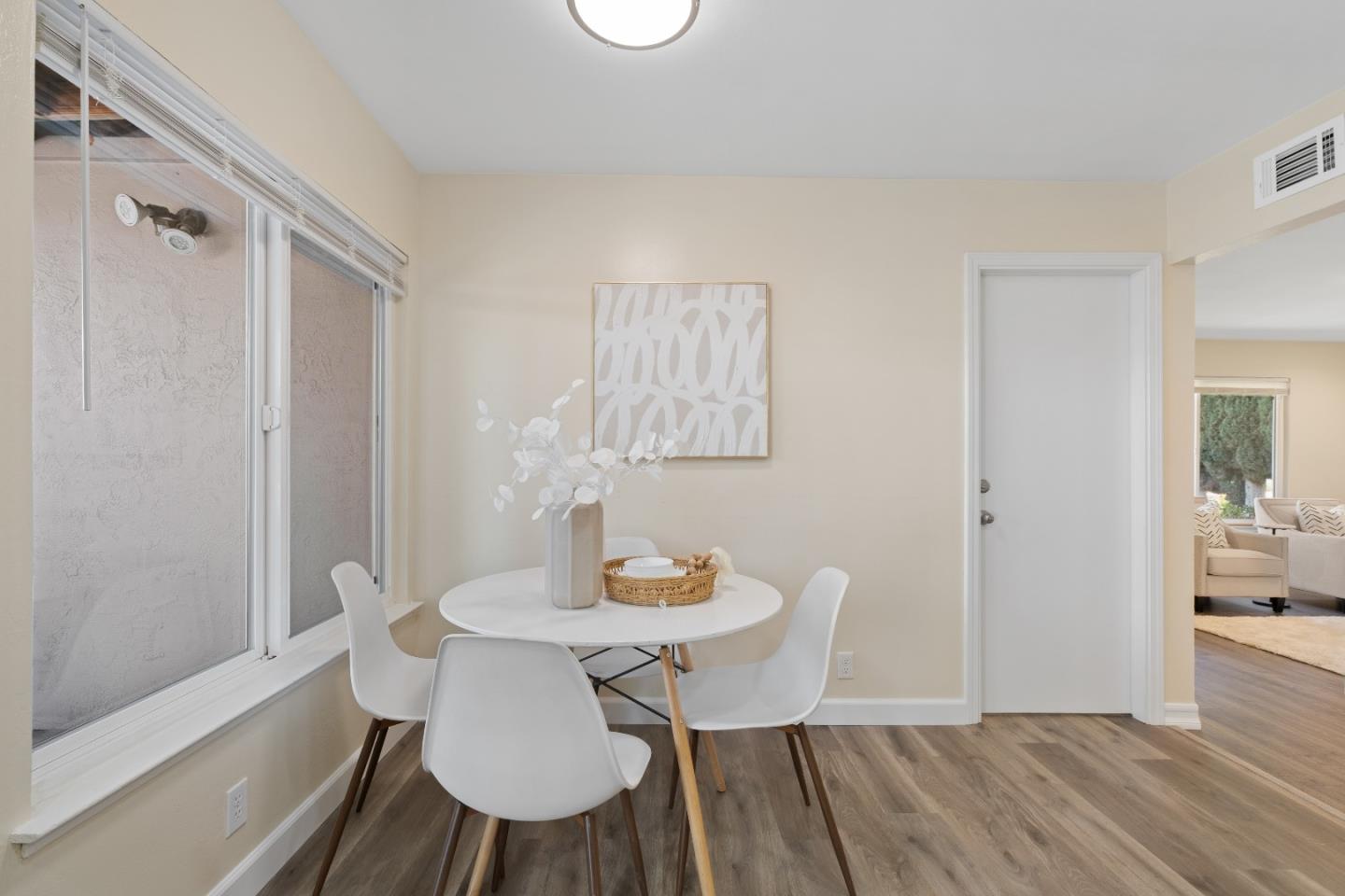 Detail Gallery Image 13 of 48 For 1365 Tourney Dr, San Jose,  CA 95131 - 4 Beds | 3 Baths