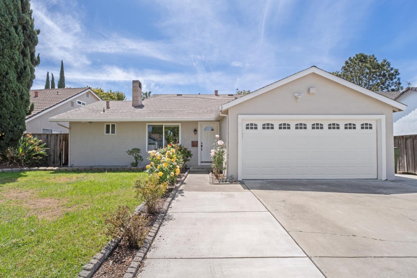 Detail Gallery Image 2 of 48 For 1365 Tourney Dr, San Jose,  CA 95131 - 4 Beds | 3 Baths