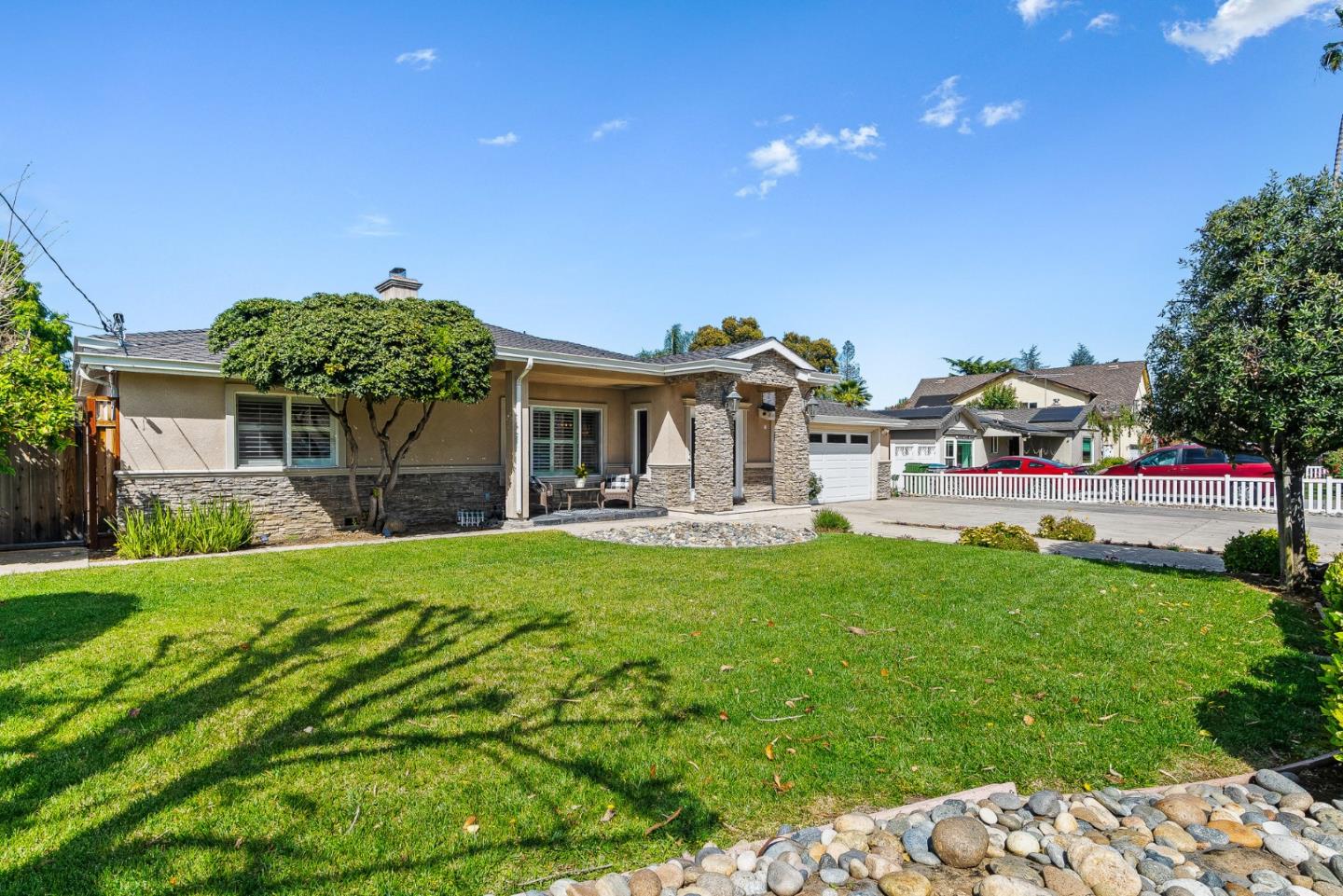 Detail Gallery Image 2 of 45 For 2213 Foxworthy Ave, San Jose,  CA 95124 - 4 Beds | 3 Baths