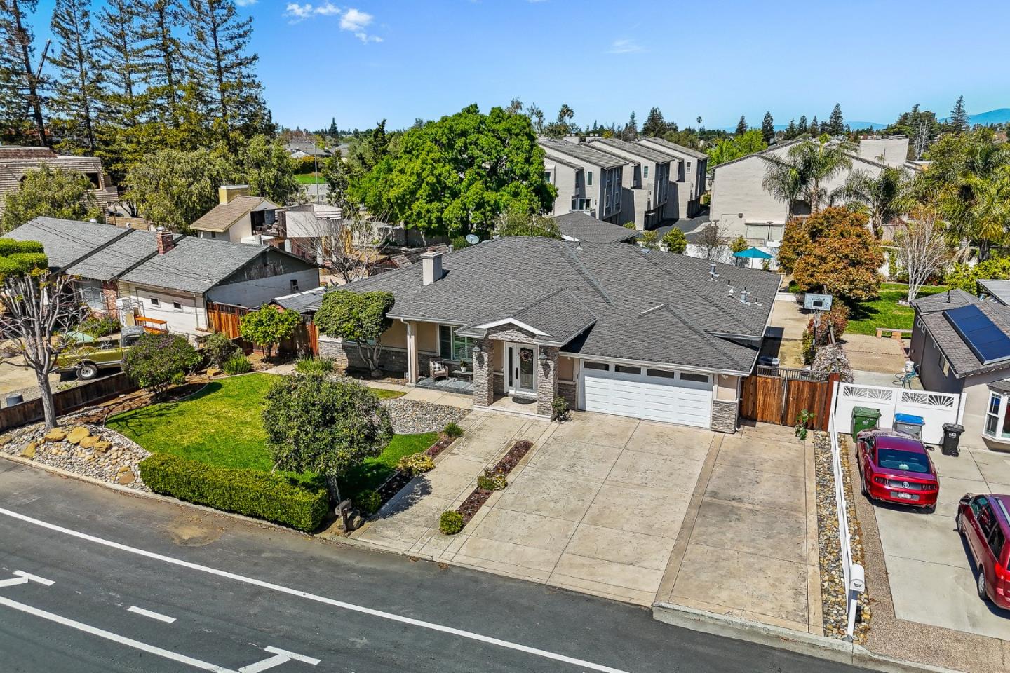 Detail Gallery Image 39 of 45 For 2213 Foxworthy Ave, San Jose,  CA 95124 - 4 Beds | 3 Baths