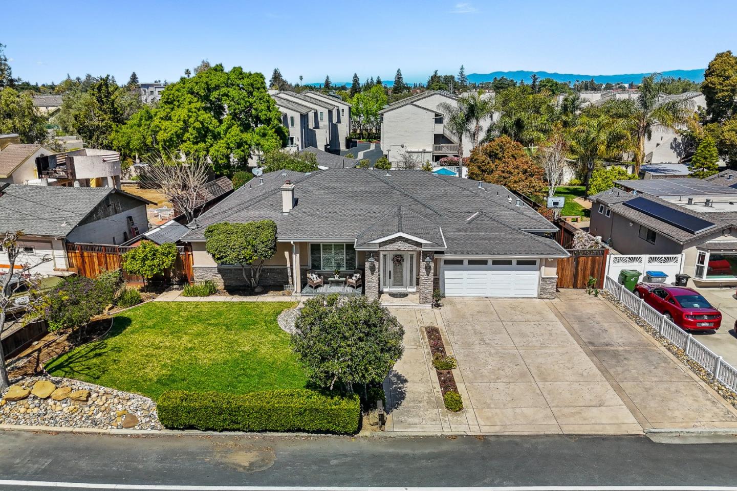 Detail Gallery Image 40 of 45 For 2213 Foxworthy Ave, San Jose,  CA 95124 - 4 Beds | 3 Baths