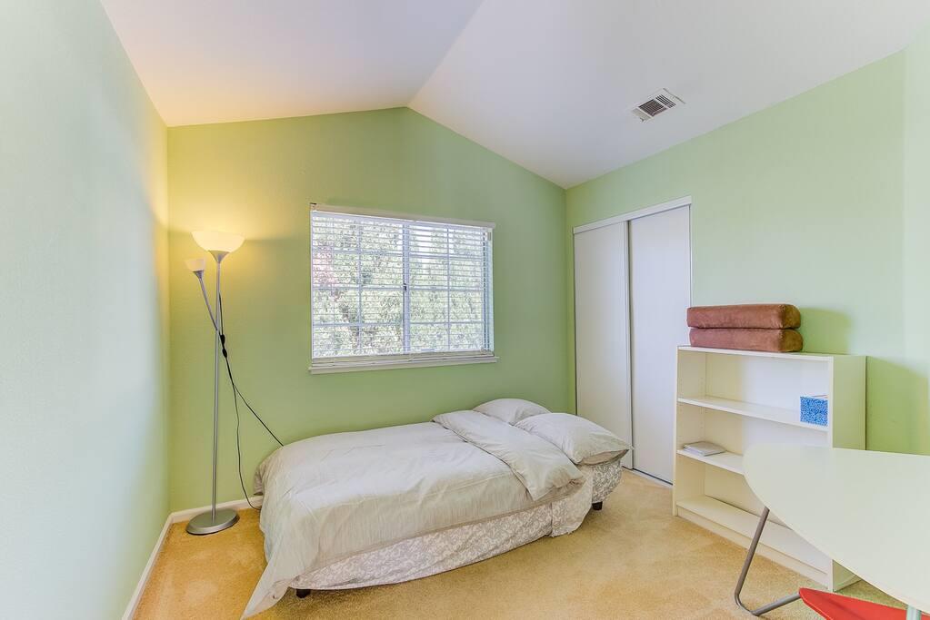 Detail Gallery Image 11 of 12 For 4719 Andrea Way, Union City,  CA 94587 - 3 Beds | 2/1 Baths