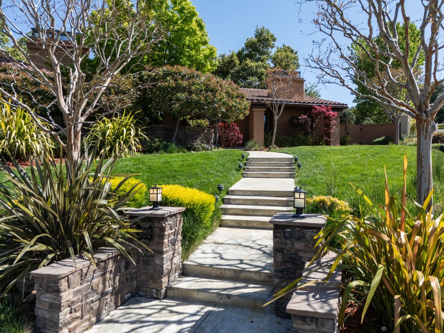 Detail Gallery Image 2 of 45 For 18500 Aquino Way, Saratoga,  CA 95070 - 4 Beds | 3 Baths